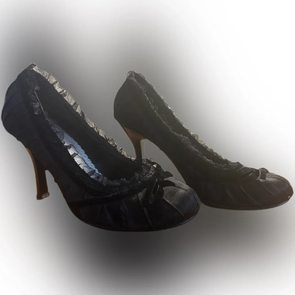 Rue21 Black Ruffled Flats - Picture 3 of 6